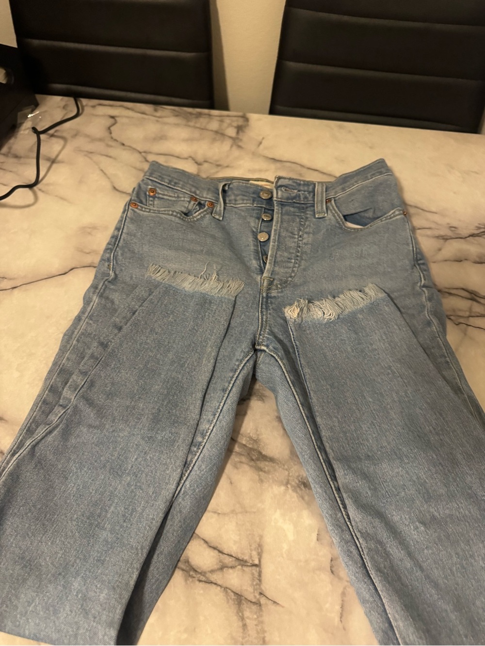 Levi’s Wedgie Skinny Jeans Women’s Size 26 Light Wash Distressed